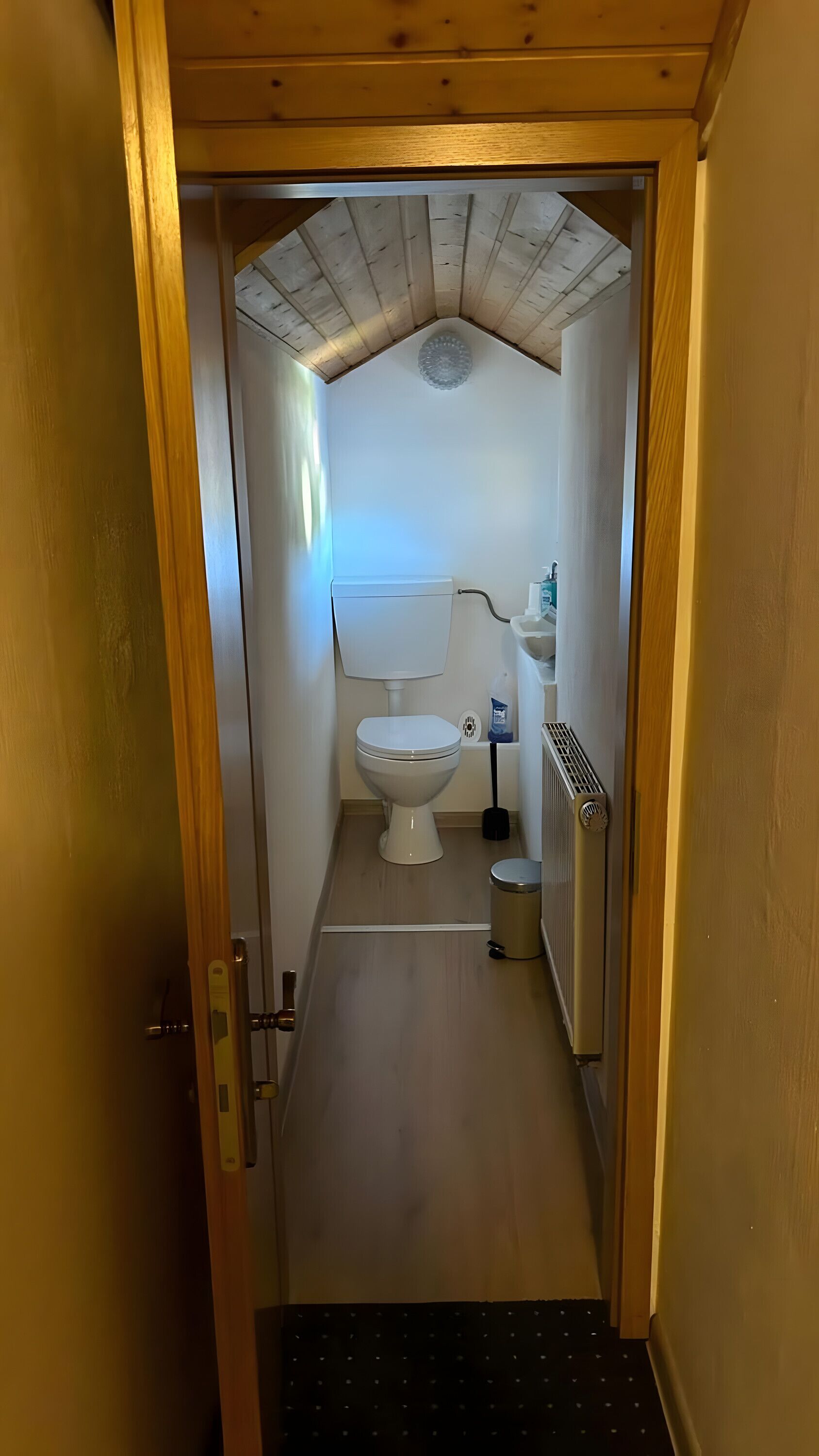 シャワー、ヘアドライヤー、タオル