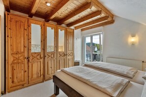 2 chambres, fer et planche à repasser, Wi-Fi gratuit, draps fournis