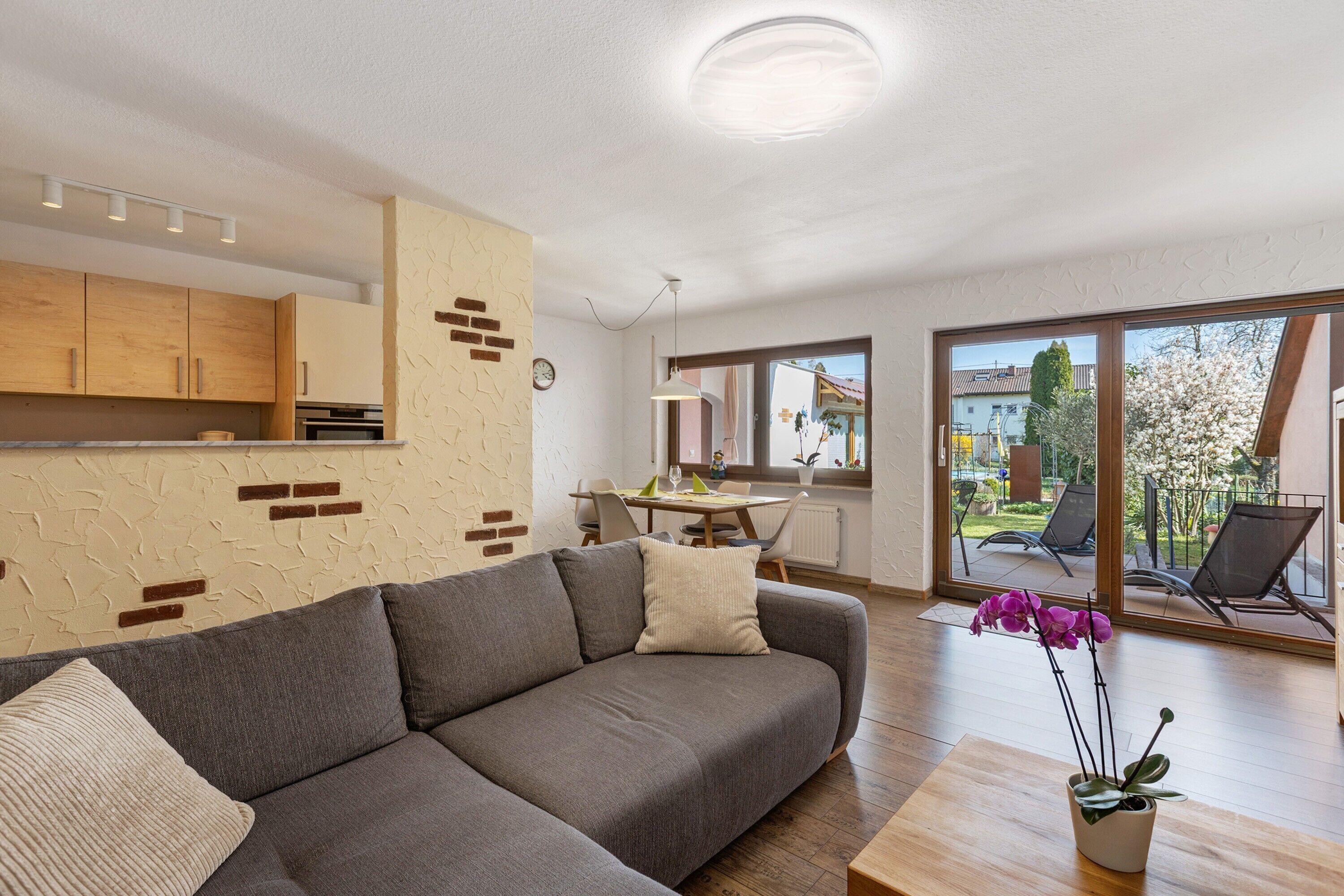 Télévision, chaîne hi-fi