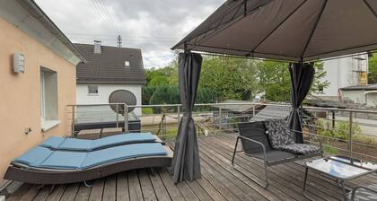 Ferienwohnung 'Casa Verde' mit Bergblick und privater Terrasse