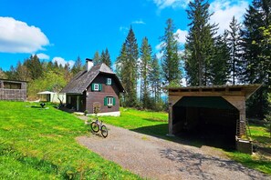 Exterior - Cabin 'Beim Michl' with Mountain View, Private Terrace and Wi-Fi (Krumbach)