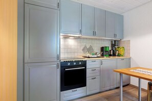 Kühlschrank, Ofen, Herdplatte, Geschirrspüler