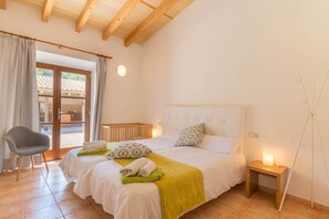 6 dormitorios, tabla de planchar con plancha, wifi gratis