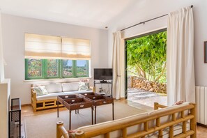 Smart-TV, Kamin, DVD-Player, Stereoanlage