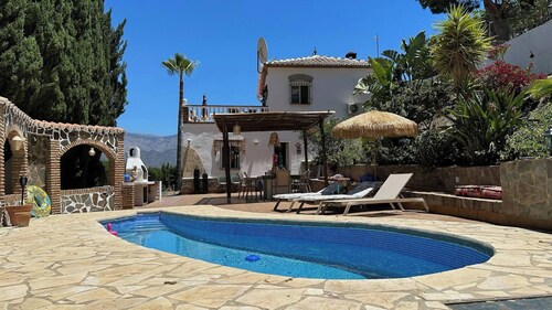 Villa Jina, Everything Within Reach