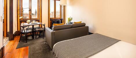 Iron/ironing board, free WiFi