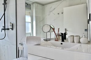 Dusche, Haartrockner