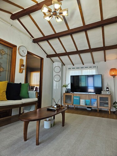 할머니집같은 편안함, 우도바다길가집입니다