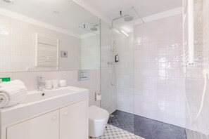 Douche, séchoir à cheveux