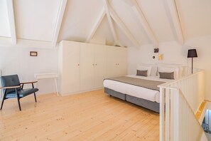 2 chambres, fer et planche à repasser, accès à Internet