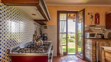 Kühlschrank, Herdplatte, Geschirrspüler