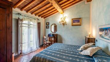 5 Schlafzimmer, Bügeleisen/Bügelbrett, Reisekinderbett, kostenloses WLAN