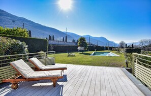 Property grounds - Luxurious home in Gianico (Gianico)