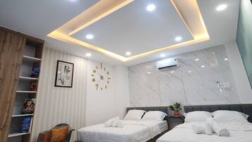 3 slaapkamers, een strijkplank/strijkijzer, wifi