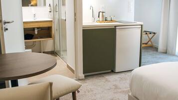 In-room safe, desk, laptop workspace, free WiFi