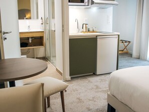 In-room safe, desk, laptop workspace, free WiFi