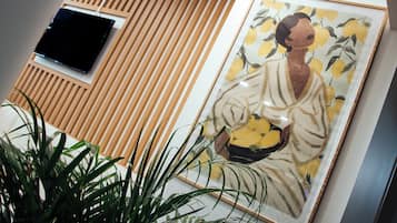 Se ofrece un desayuno bufé (14 EUR por persona)