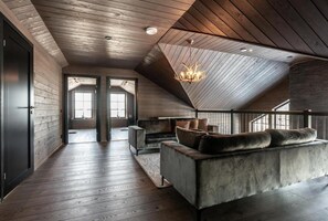 Chalet, 6 Bedrooms, Accessible, Patio | Interior