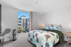 3 bedrooms, desk, iron/ironing board, travel cot