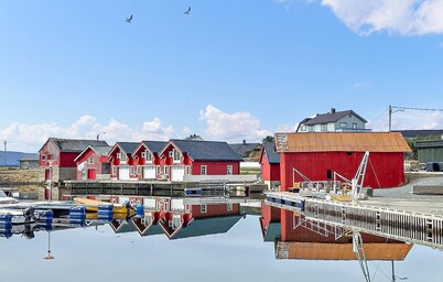 3 bedroom cozy apartment in Myklebost