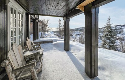 Lovely home in Aurdal with sauna