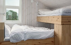 2 bedrooms, free WiFi