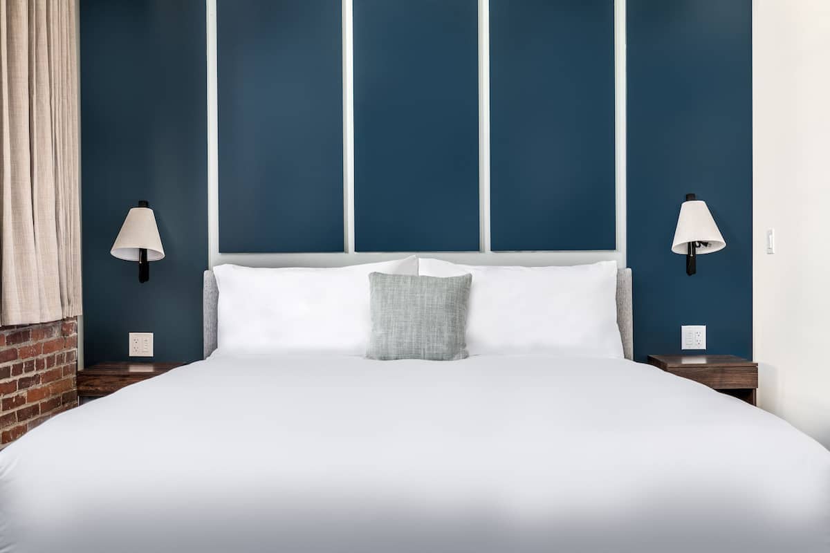 Camera Signature (Self Check-in with Virtual Front Desk) | 1 camera, con stile personalizzato, con arredamento individuale