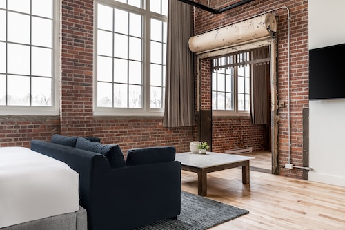 The Skowhegan By Kasa