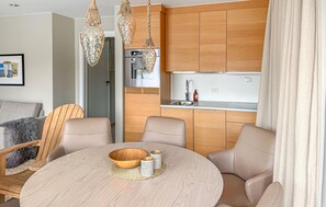 Dining - Awesome home in Søgne with WiFi (Søgne)
