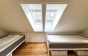 3 室のベッドルーム、WiFi (無料)
