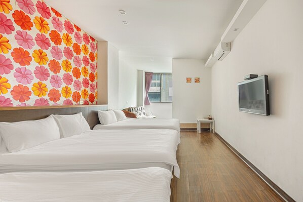 Family Room | View from room - Orange house (Luodong)