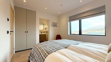 4 chambres, fer et planche Ă repasser, Wi-Fi, draps fournis