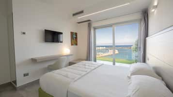 Deluxe Apartment, Sea View | 2 bedrooms, in-room safe, soundproofing, iron/ironing board
