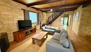 Smart TV - Timber Tides Retreat (Geographe)