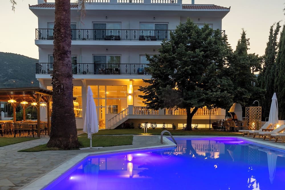 Blue Bay Hotel