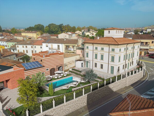 Piscina stagionale all'aperto