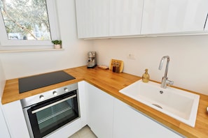 Geladeira, fogão, cooktop, lava-louças