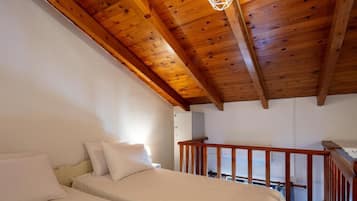 Appartement Confort, balcon, vue plage | 1 chambre, chambres insonorisées, fer et planche à repasser