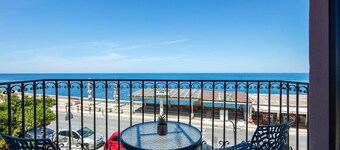 Fortezza Sea Breeze Eve-1BR & Sea View