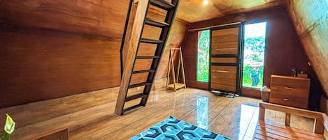 Loft, Balcony, Garden View | 1 bedroom, free WiFi, bed sheets