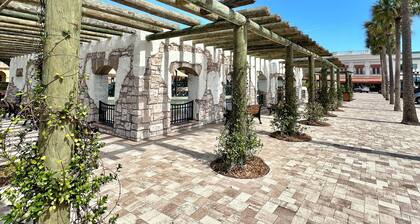 Tropic Like It's Hot - 3/2 w/ Golf Cart in The Village of Santiago