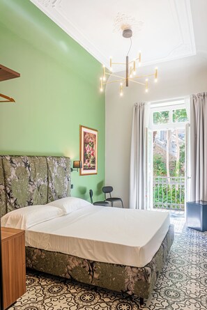 Habitació Deluxe | Caixa forta a l'habitació i escriptori 