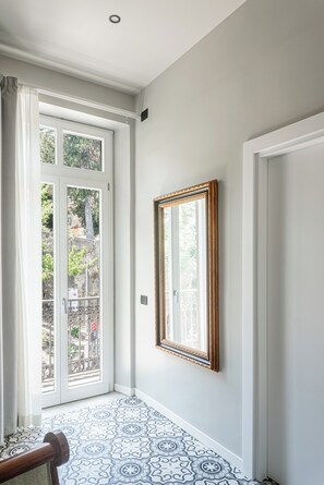 Luxe suite, balkon, uitzicht op de stad | Woonruimte