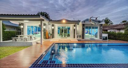 Shark House - Family Pool Villa