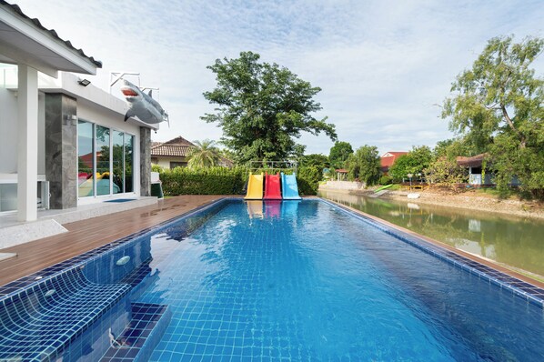 Udendørs pool