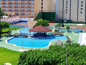 Pool - Apartment view on the beach , in a residence with shops, 1 bedroom,pool and lift. (Peníscola/Peñíscola)