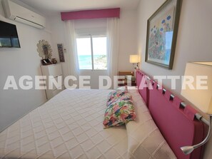 2 bedrooms, iron/ironing board, internet