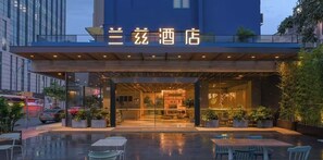 Unclassified image, 5 of 8, button - RANZ HOTEL (Shenzhen)
