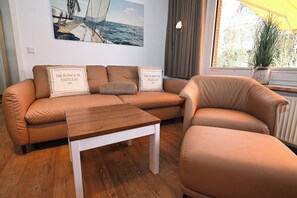 Fernseher, DVD-Player, Stereoanlage