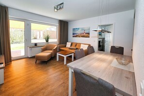 TV, DVD-spiller og stereoanlegg